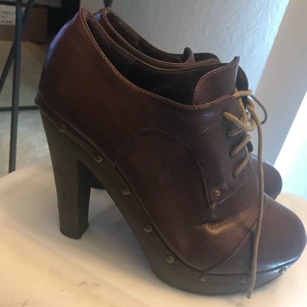 Forever 21 Brown Mary Janes. Size 9.